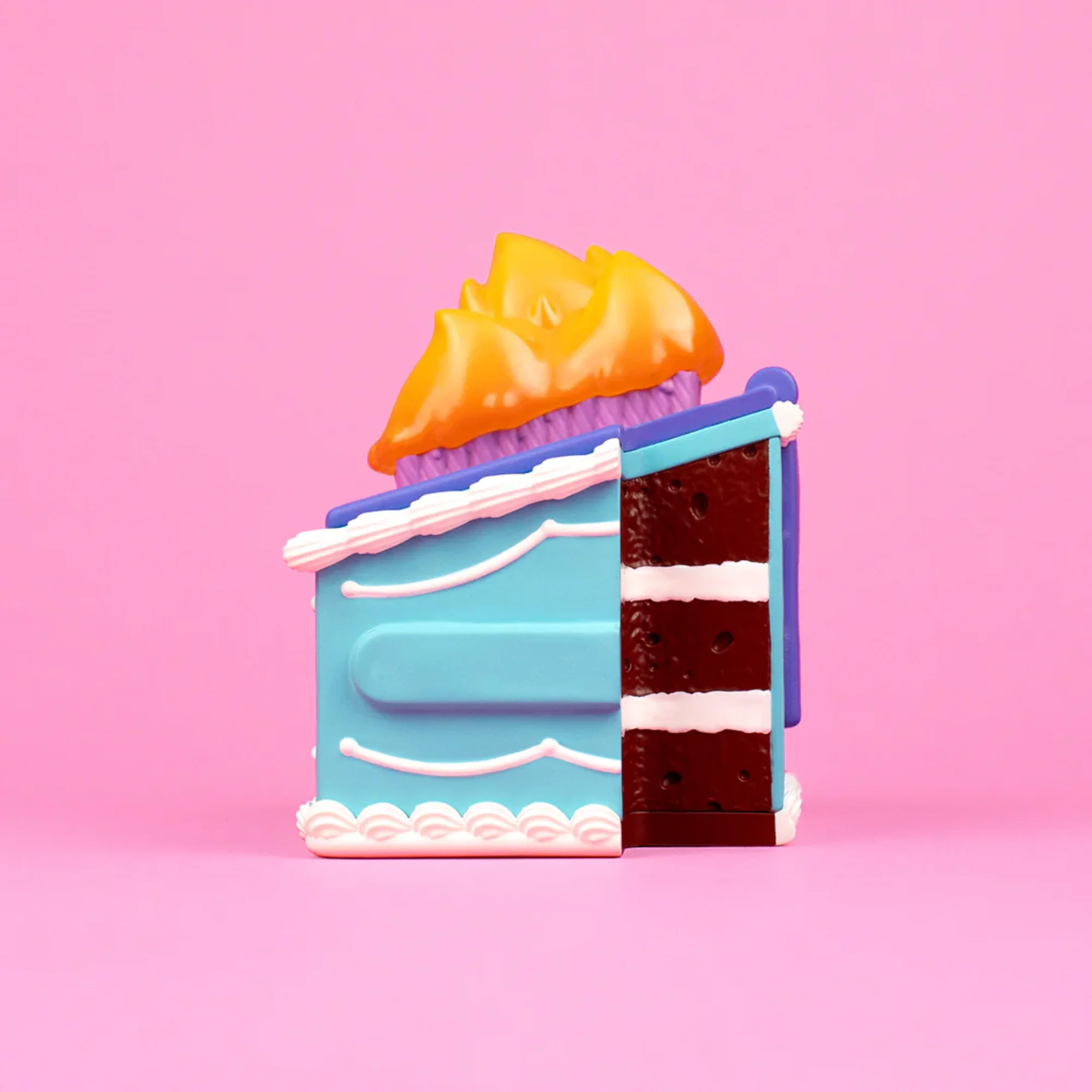 בובת אספנות | מהדורה מוגבלת - Birthday Cake Dumpster Fire Vinyl Figure - Image 4