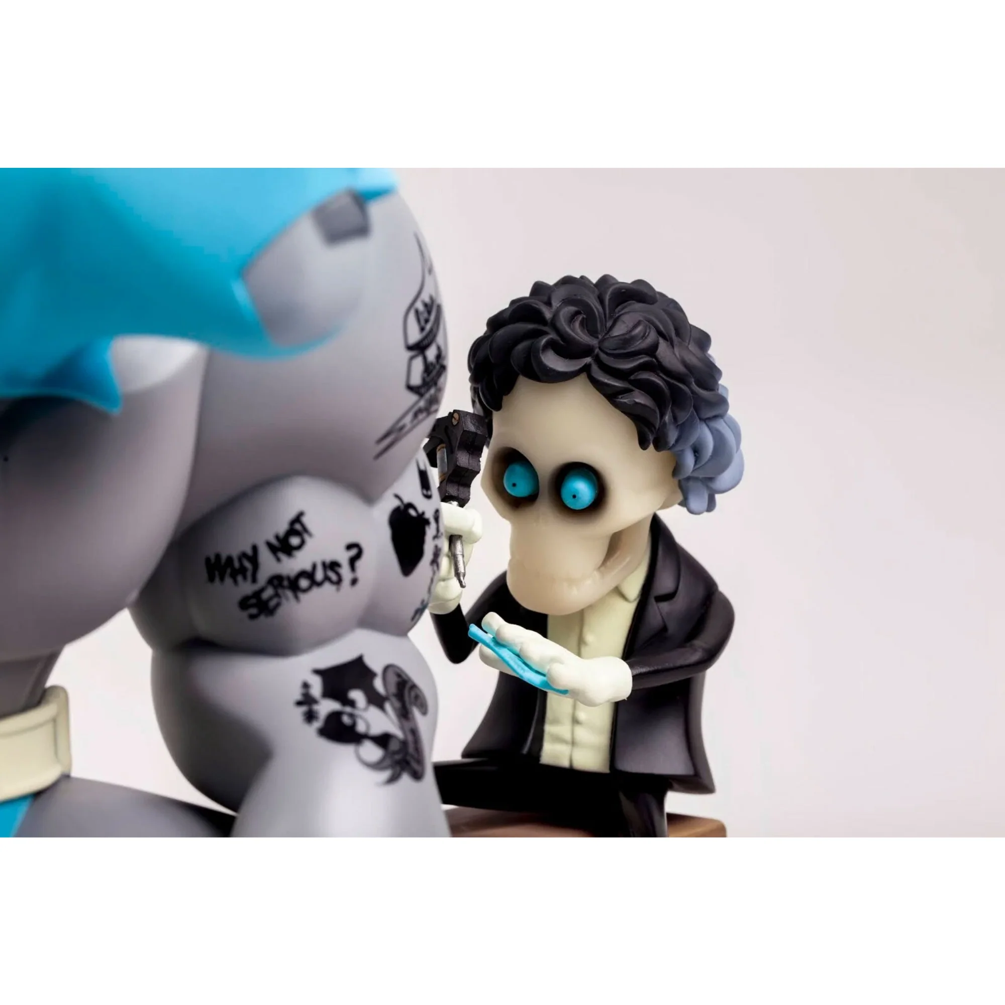 בובת אספנות | Fool's Paradise - I Won't Be A Hero, Tim (Glow in Dark) - Image 4