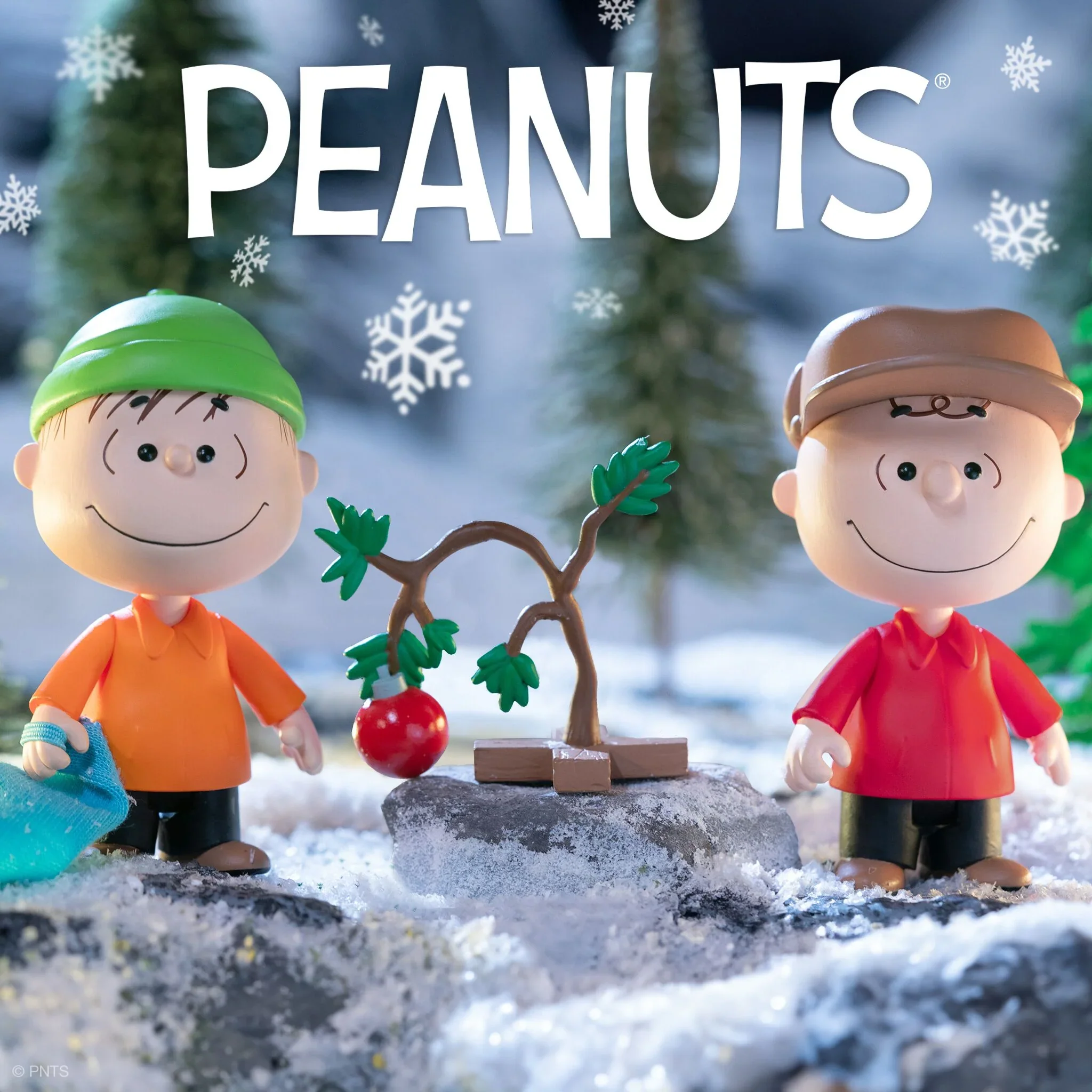 ריאקשן | Peanuts: Charlie Brown with Sad Christmas Tree and Linus (Holiday Box Set) - Image 4