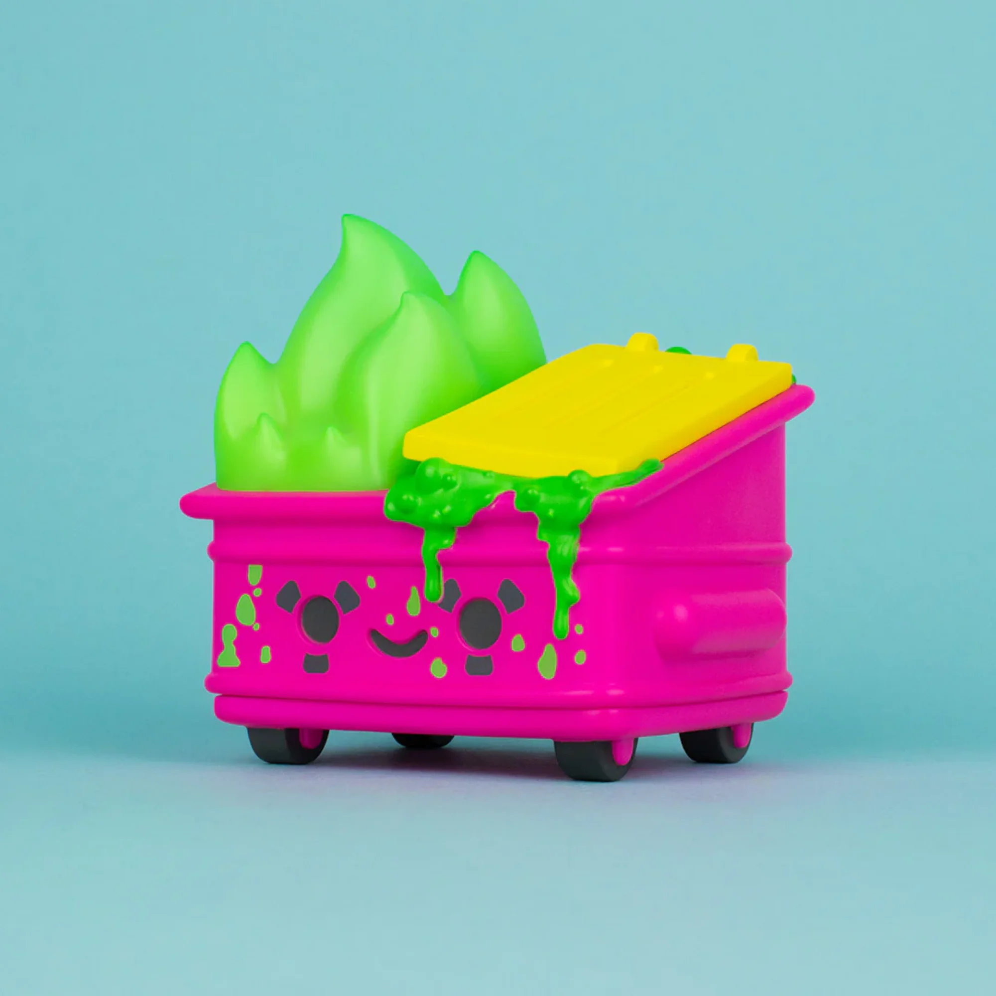 בובת אספנות | פסולת זרחנית - ורוד כימי - Dumpster Fire - Toxic Waste Vinyl Figure - Chemical Pink - Image 3